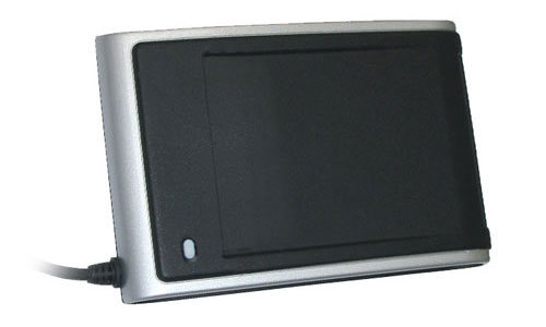 Identiv SCM SDI010 dual-interface smart card reader